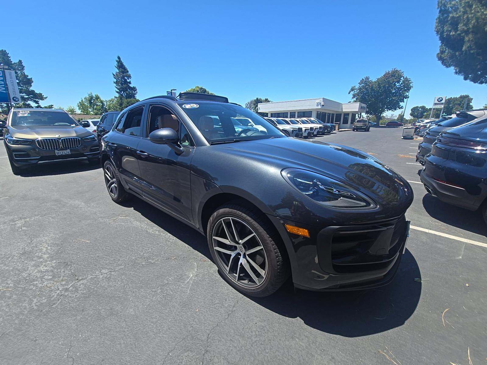 2025 Porsche Macan Base AWD