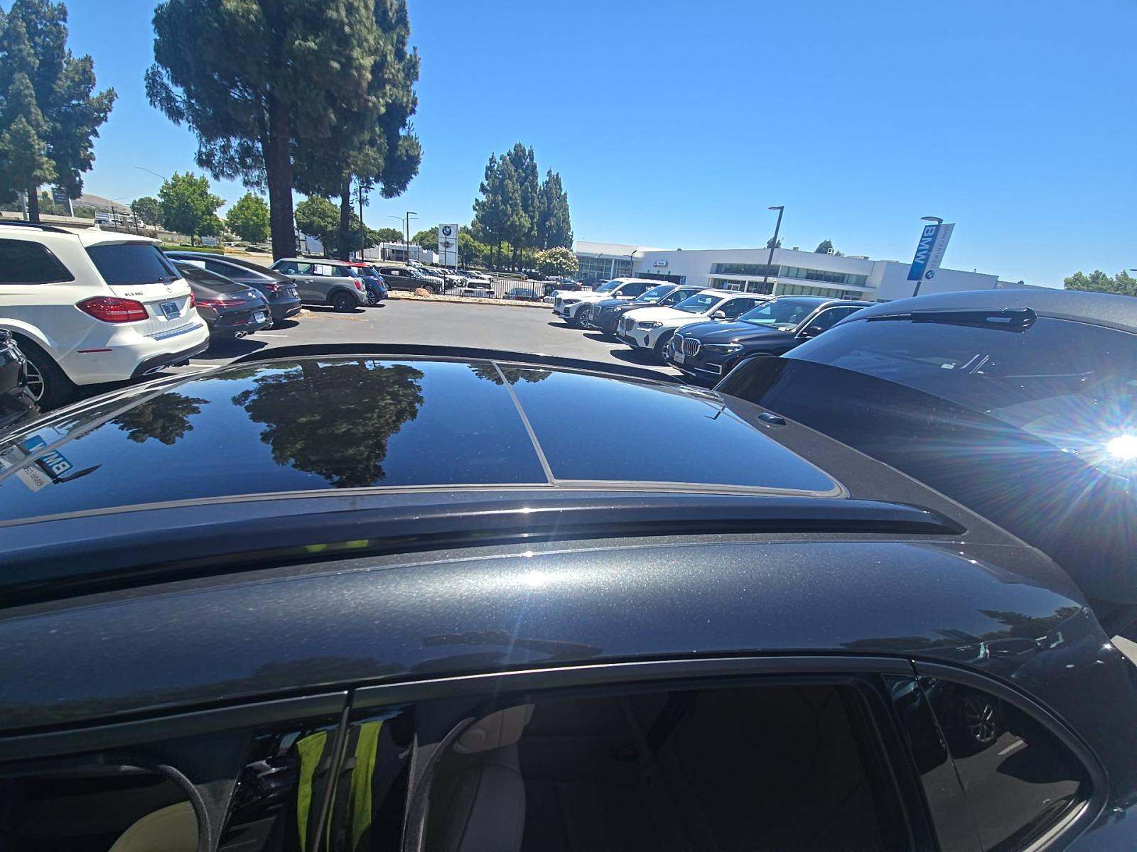 2025 Porsche Macan Base AWD