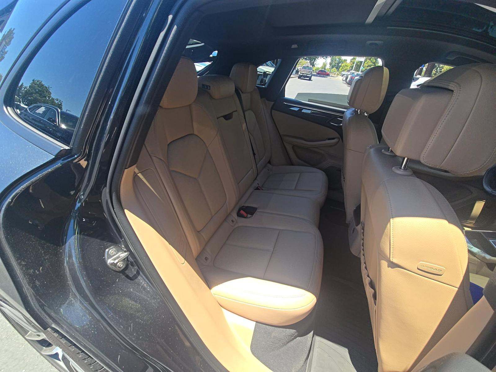 2025 Porsche Macan Base AWD