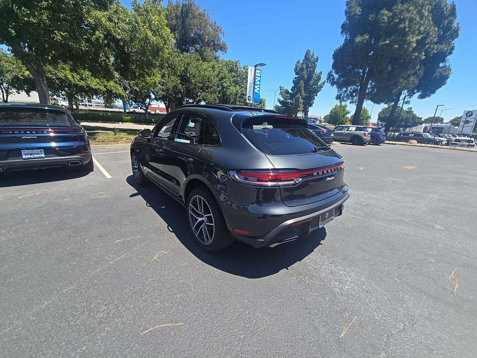 2025 Porsche Macan Base AWD