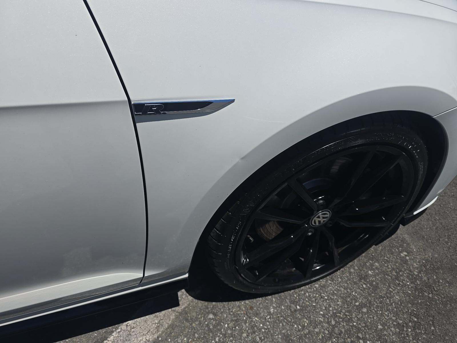 2019 Volkswagen Golf R 2.0T AWD