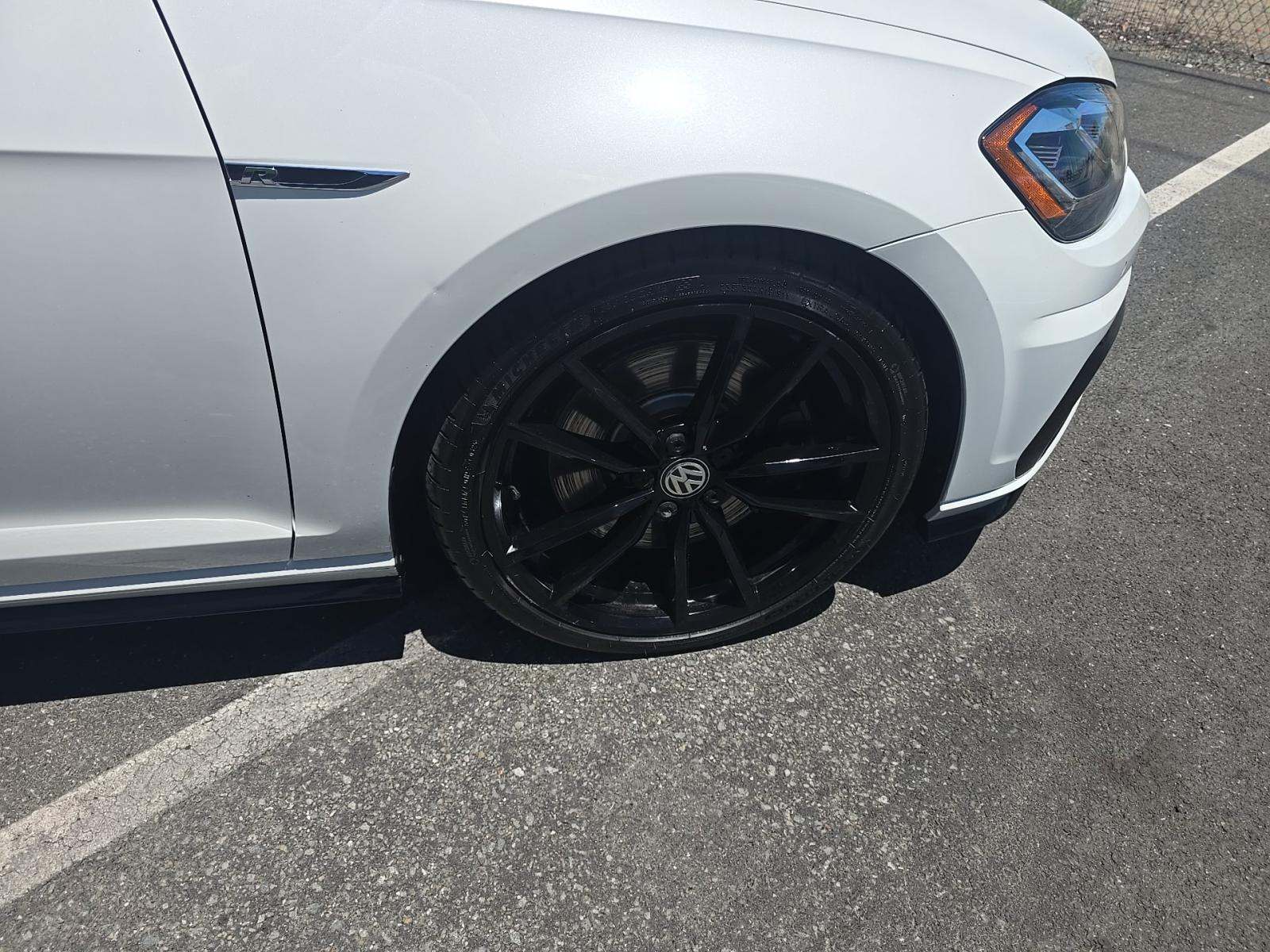 2019 Volkswagen Golf R 2.0T AWD