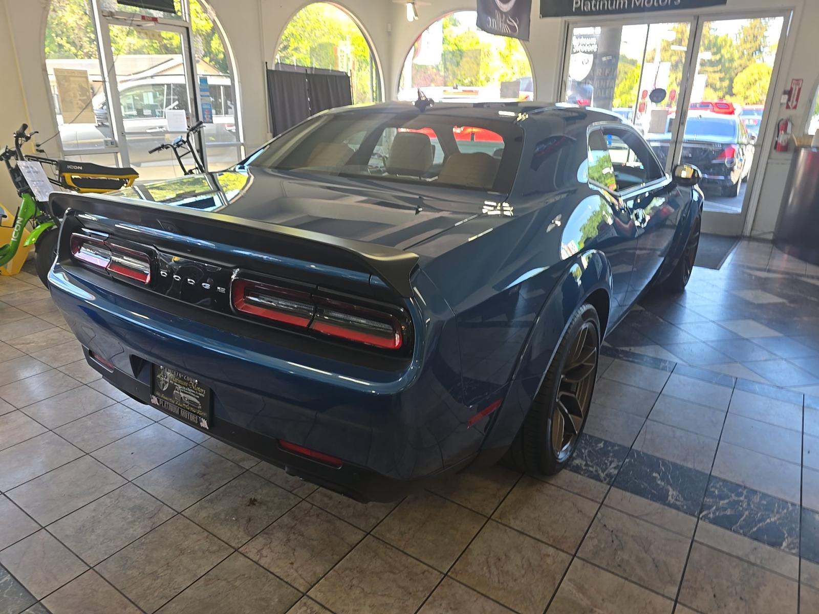 DODGE CHALLENGER - 3