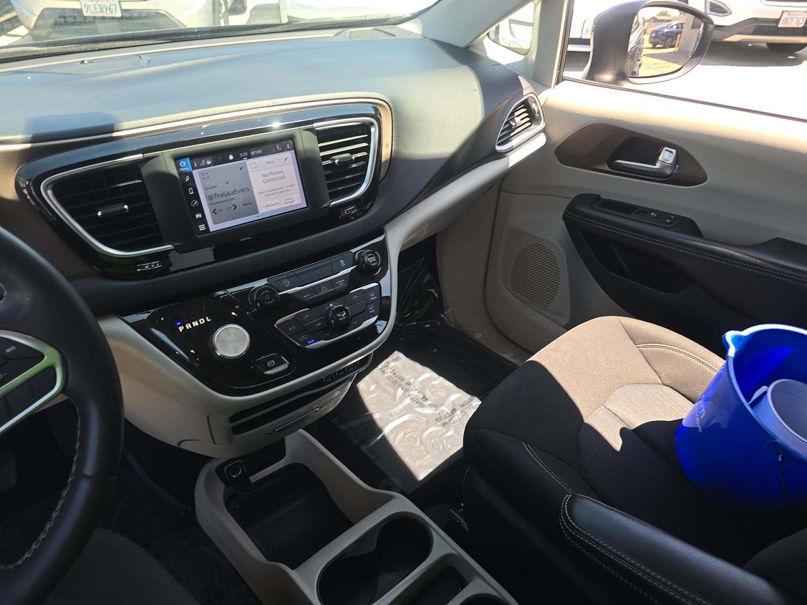 CHRYSLER VOYAGER - 6