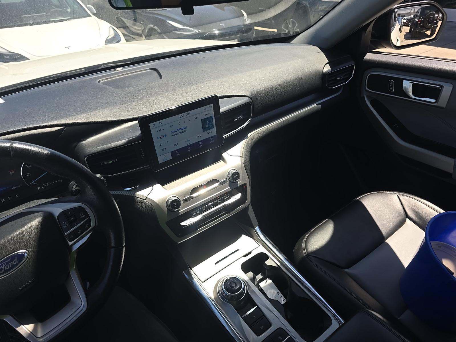 FORD EXPLORER - 6