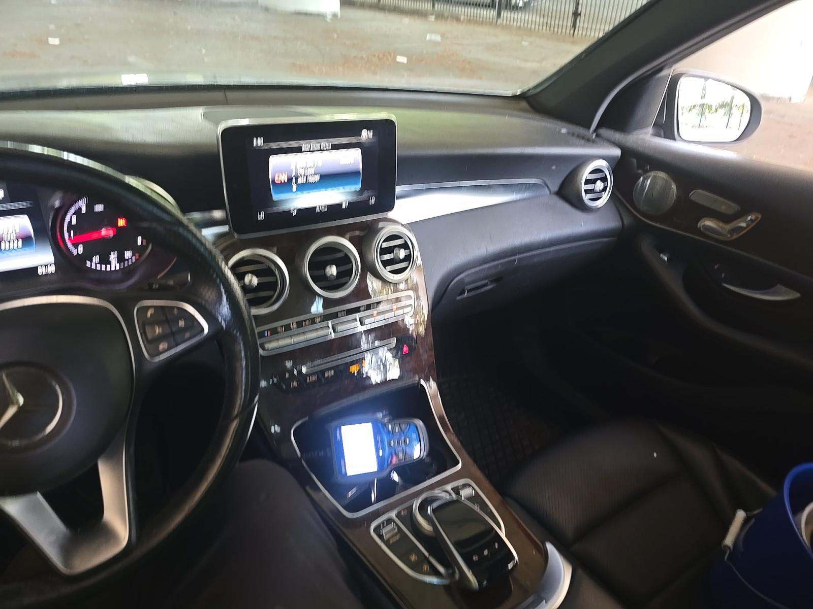 2017 Mercedes-Benz GLC GLC 300 AWD