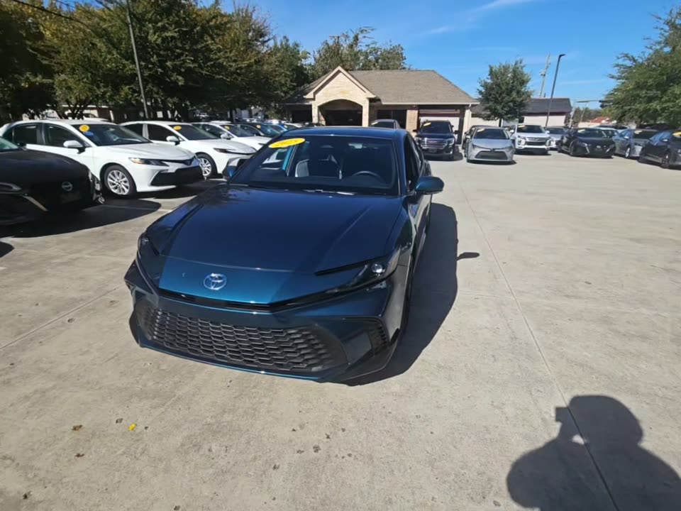 2025 Toyota Camry SE FWD