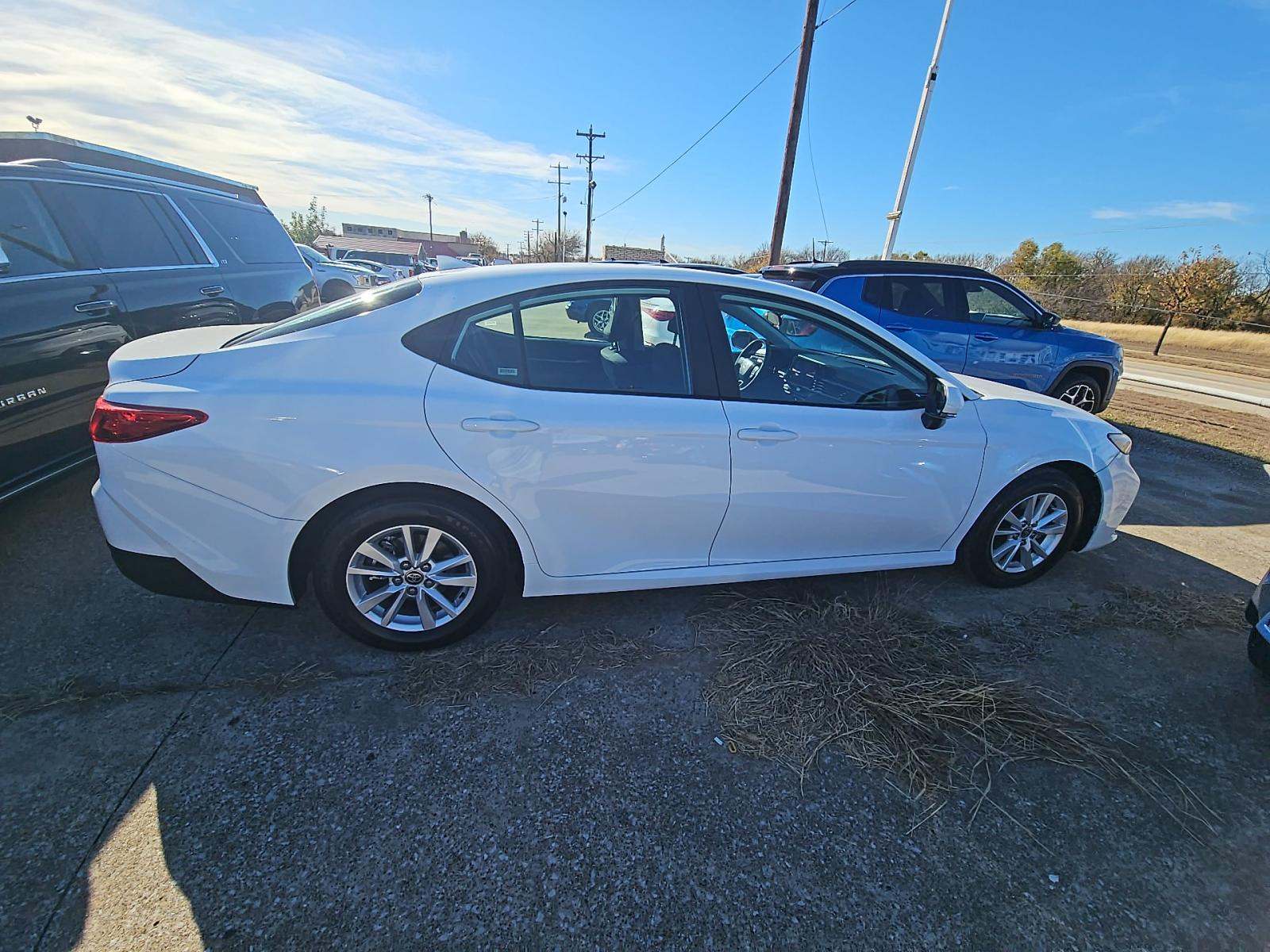 2025 Toyota Camry LE FWD