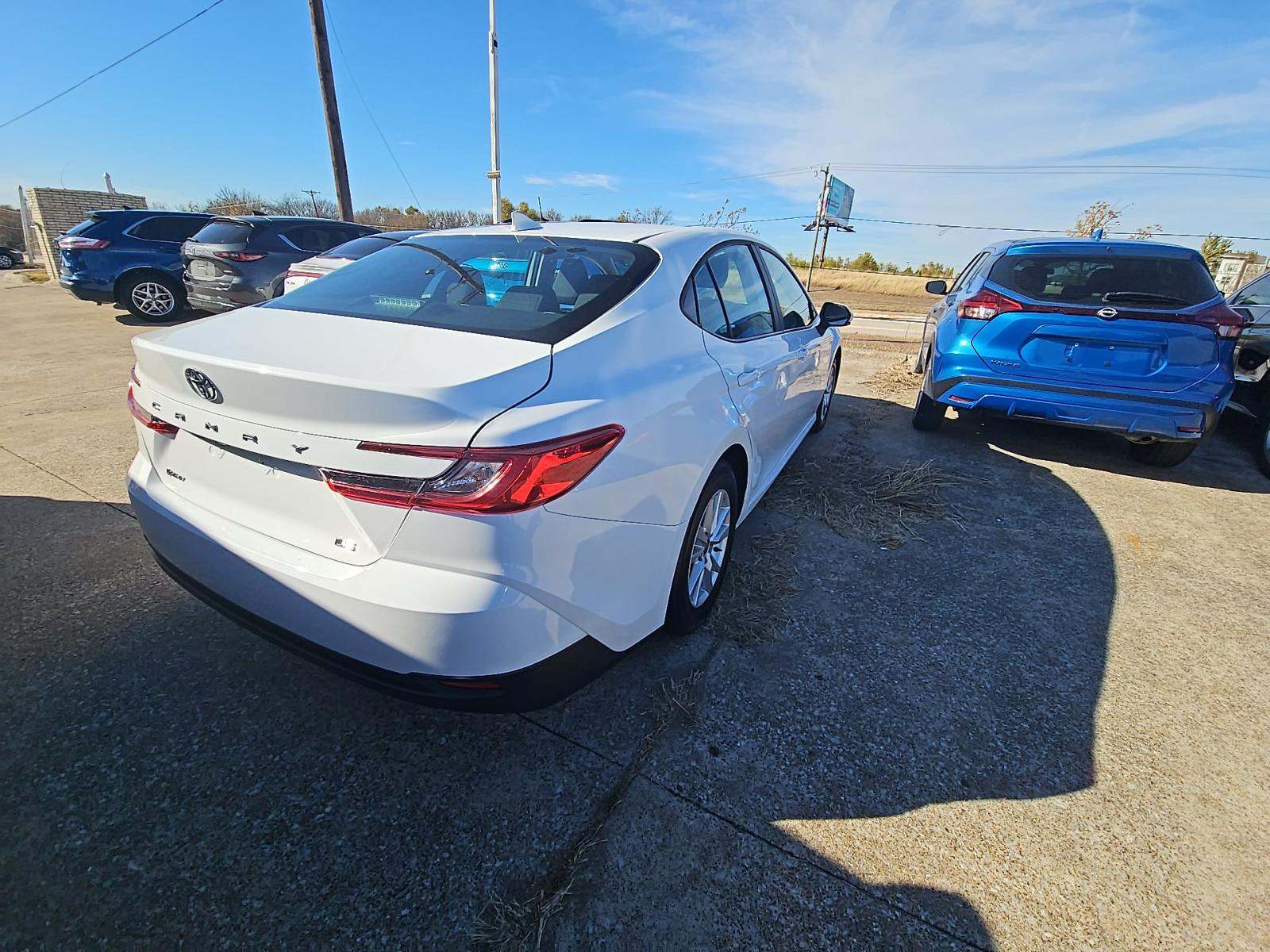 2025 Toyota Camry LE FWD