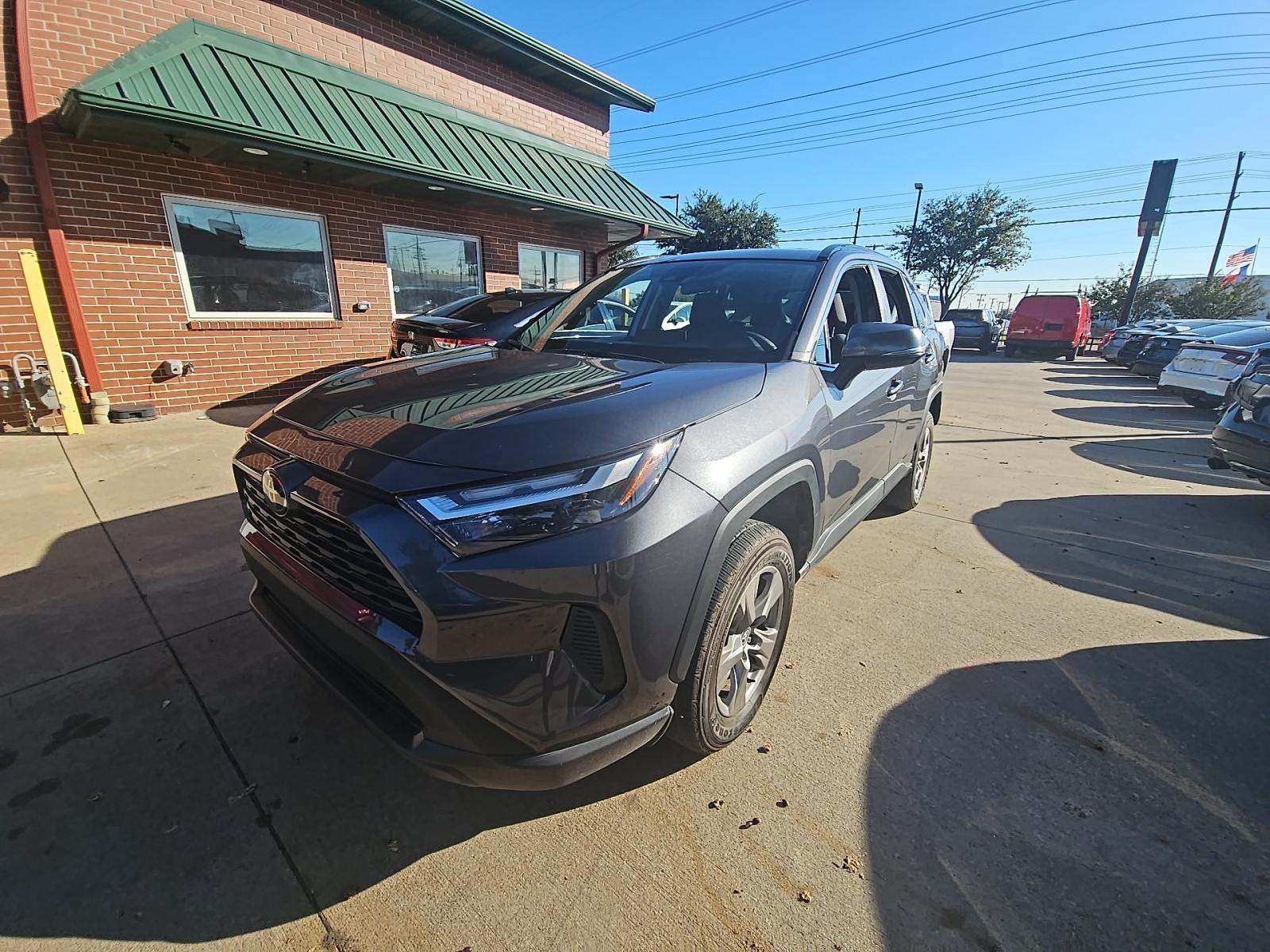 2025 Toyota RAV4 XLE AWD