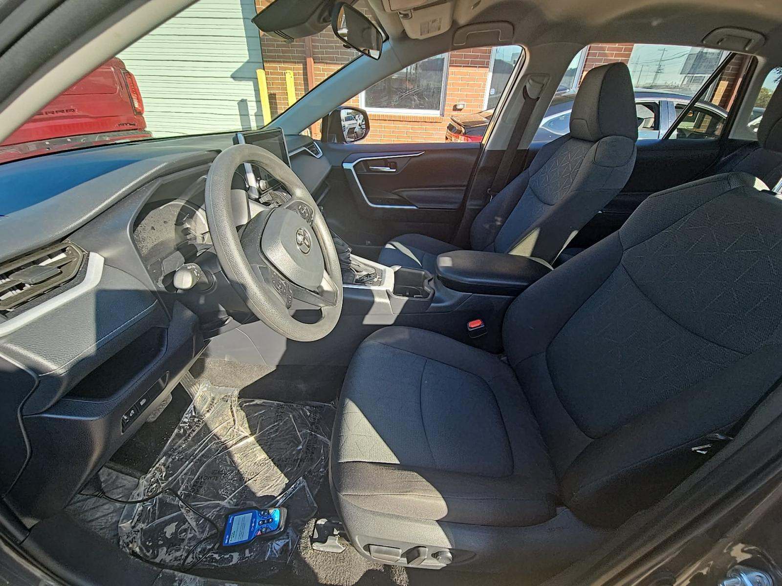 2025 Toyota RAV4 XLE AWD