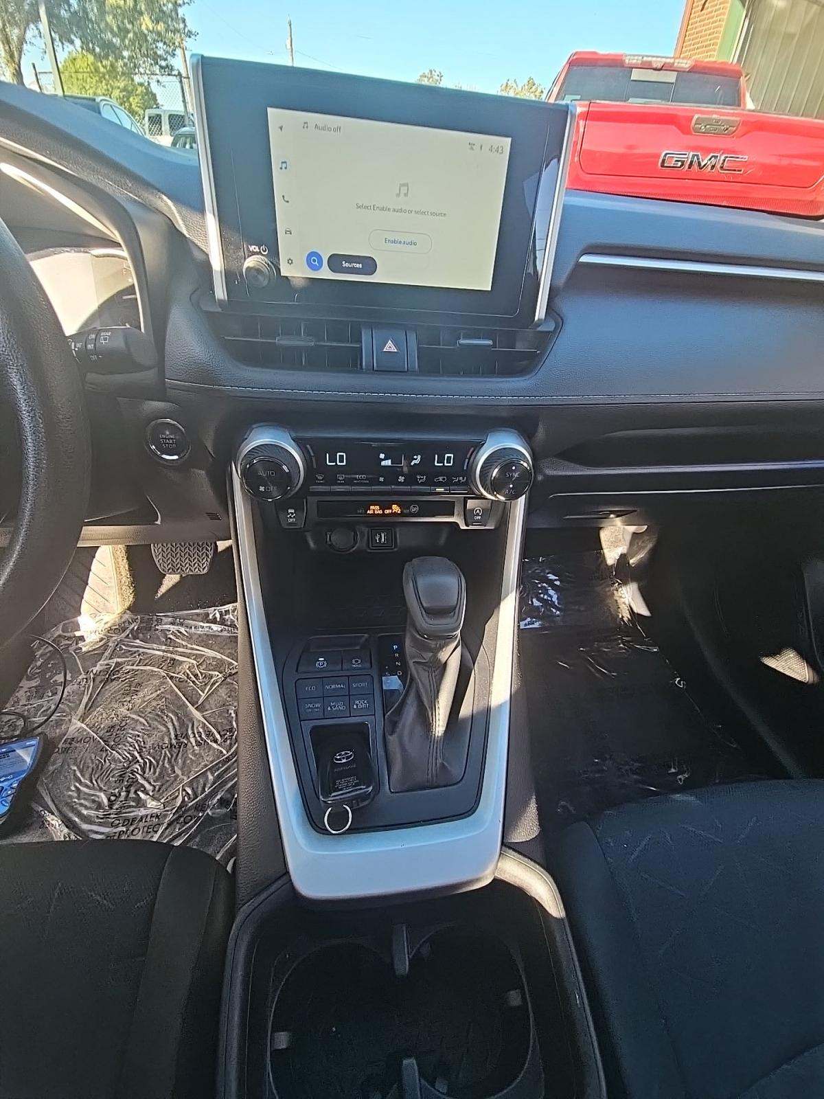 2025 Toyota RAV4 XLE AWD