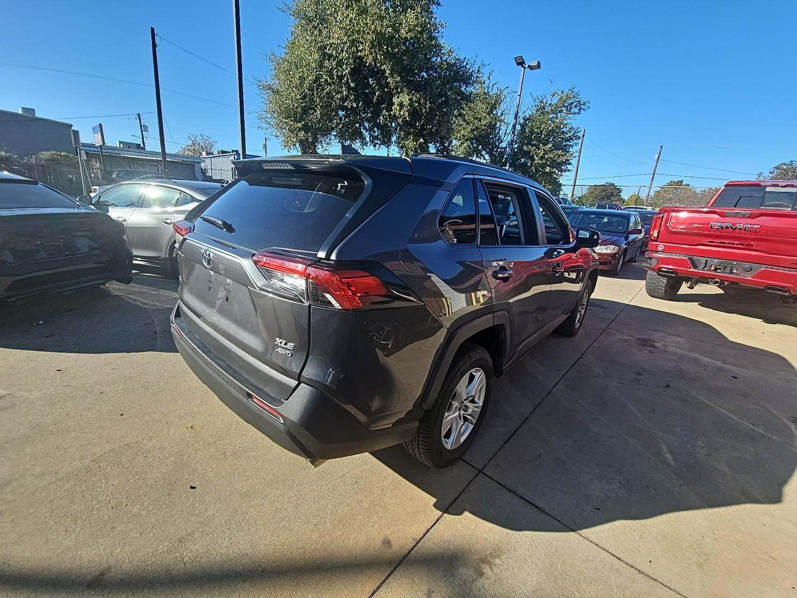 2025 Toyota RAV4 XLE AWD