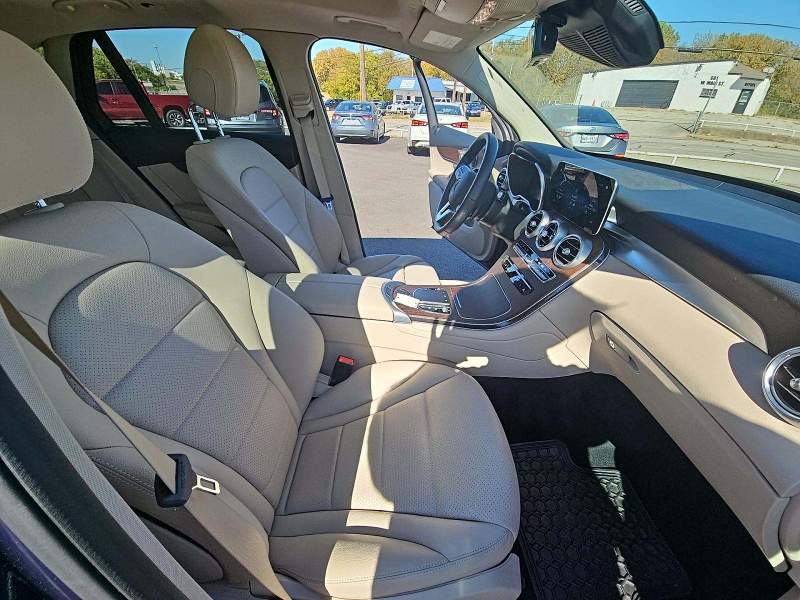 2022 Mercedes-Benz GLC GLC 300 RWD