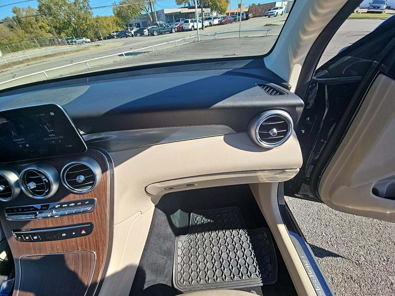 2022 Mercedes-Benz GLC GLC 300 RWD