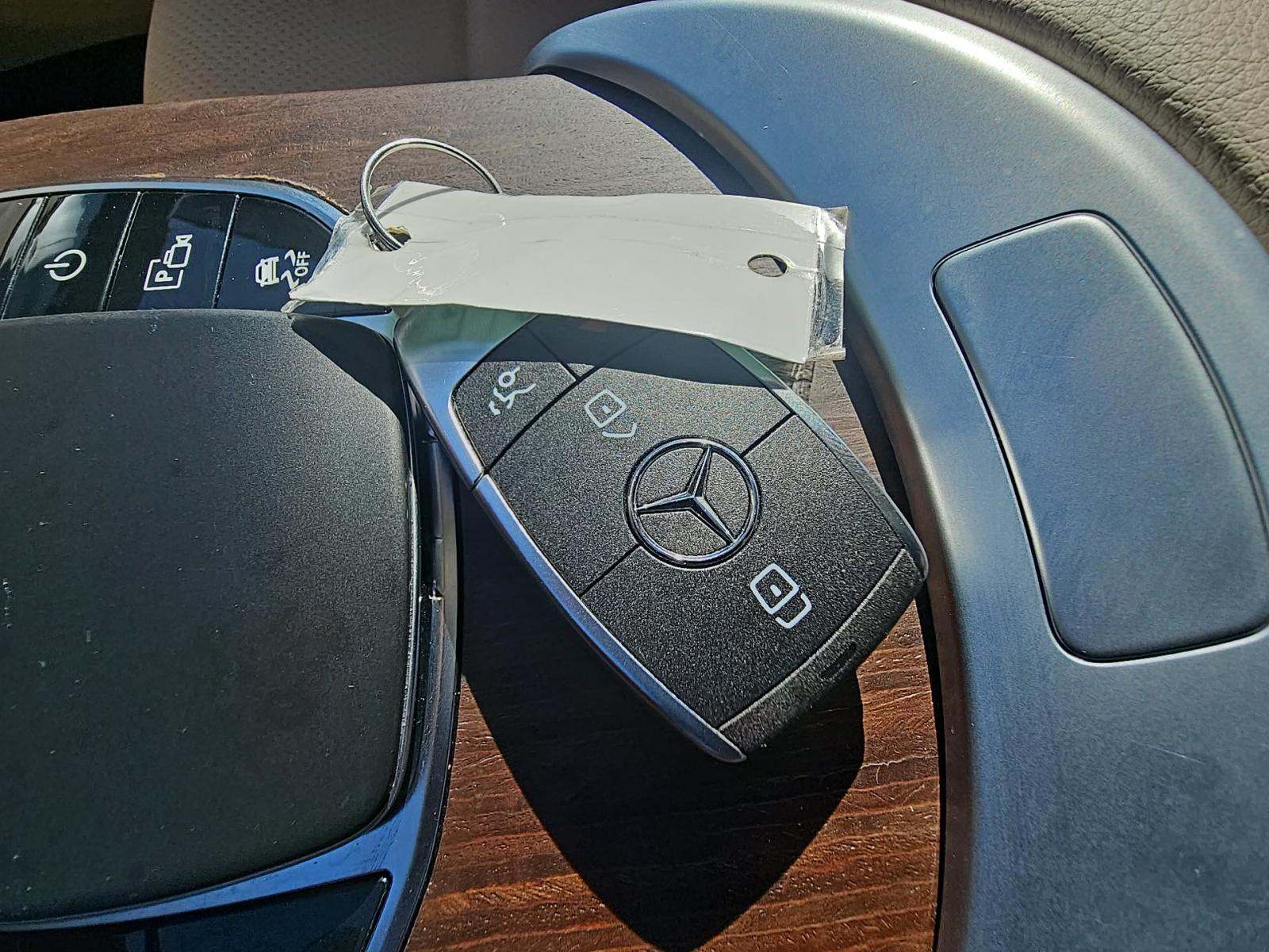 2022 Mercedes-Benz GLC GLC 300 RWD