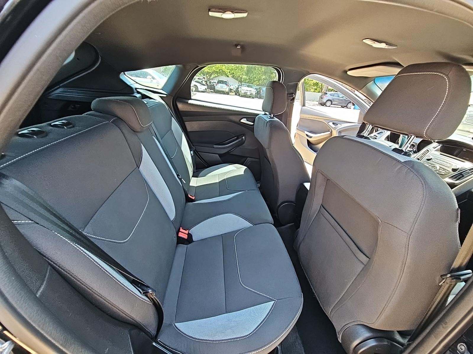 2017 Ford Focus ST FWD