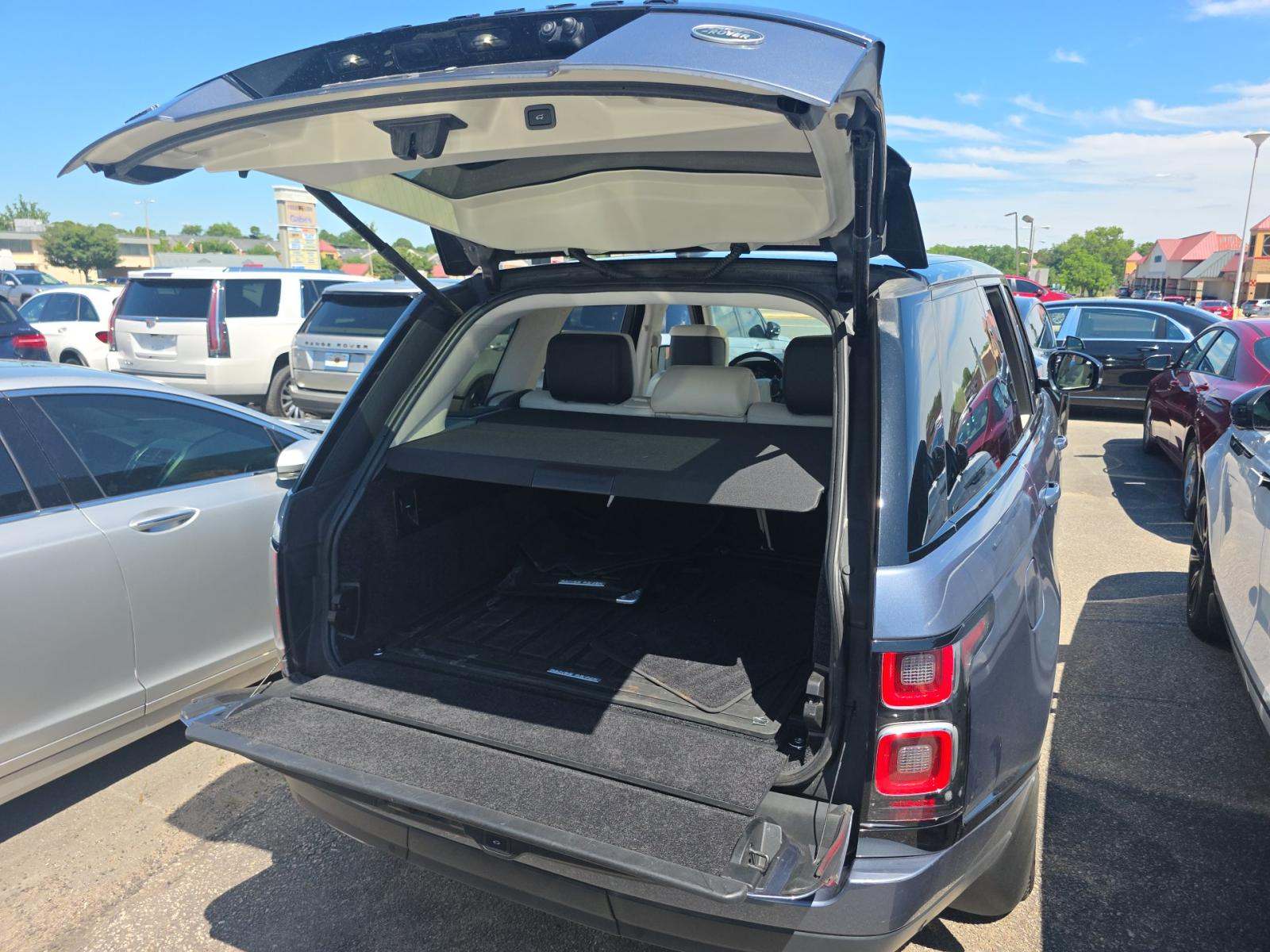 2021 Land Rover Range Rover P525 Westminster AWD