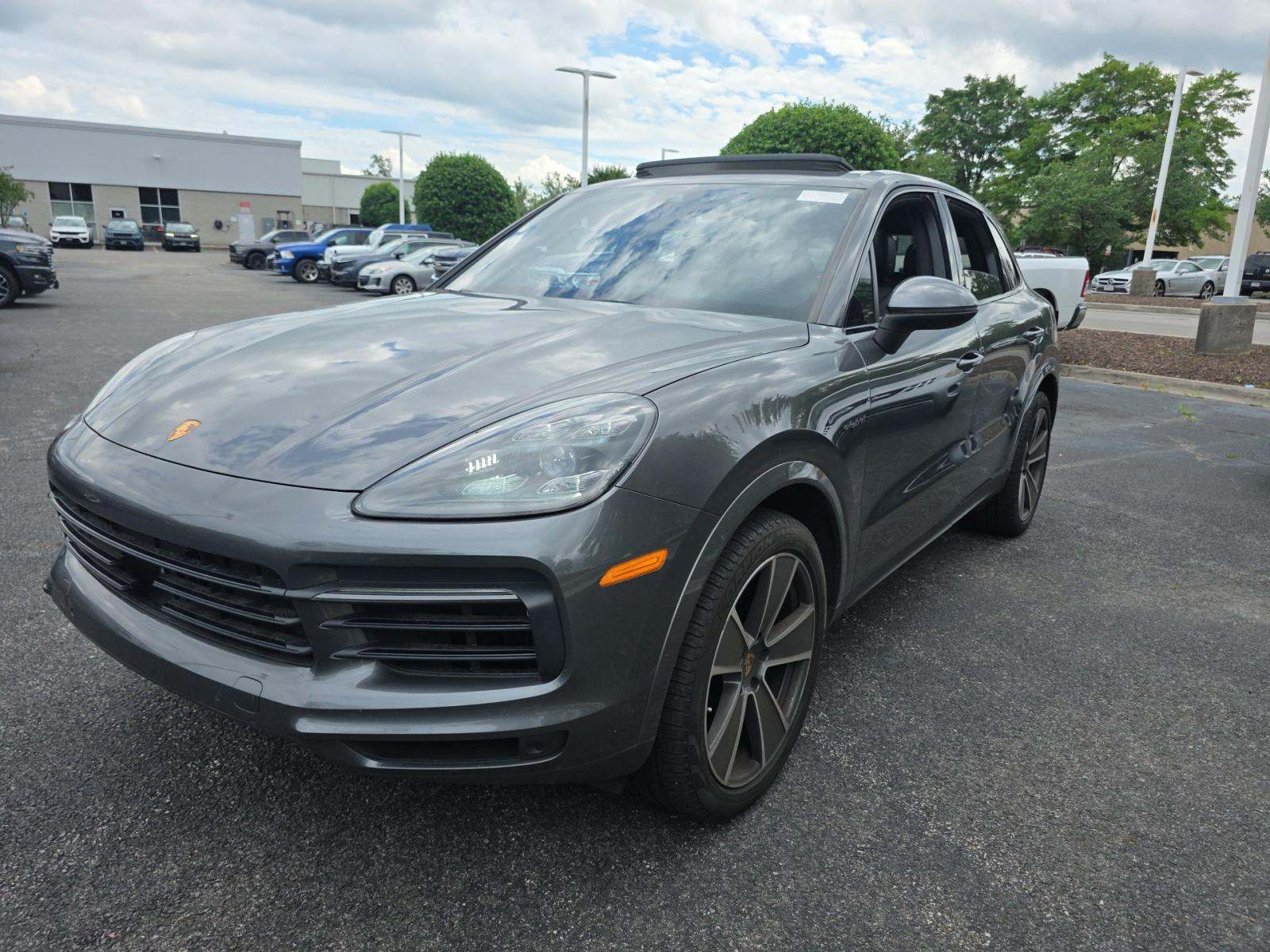 PORSCHE CAYENNE - 1