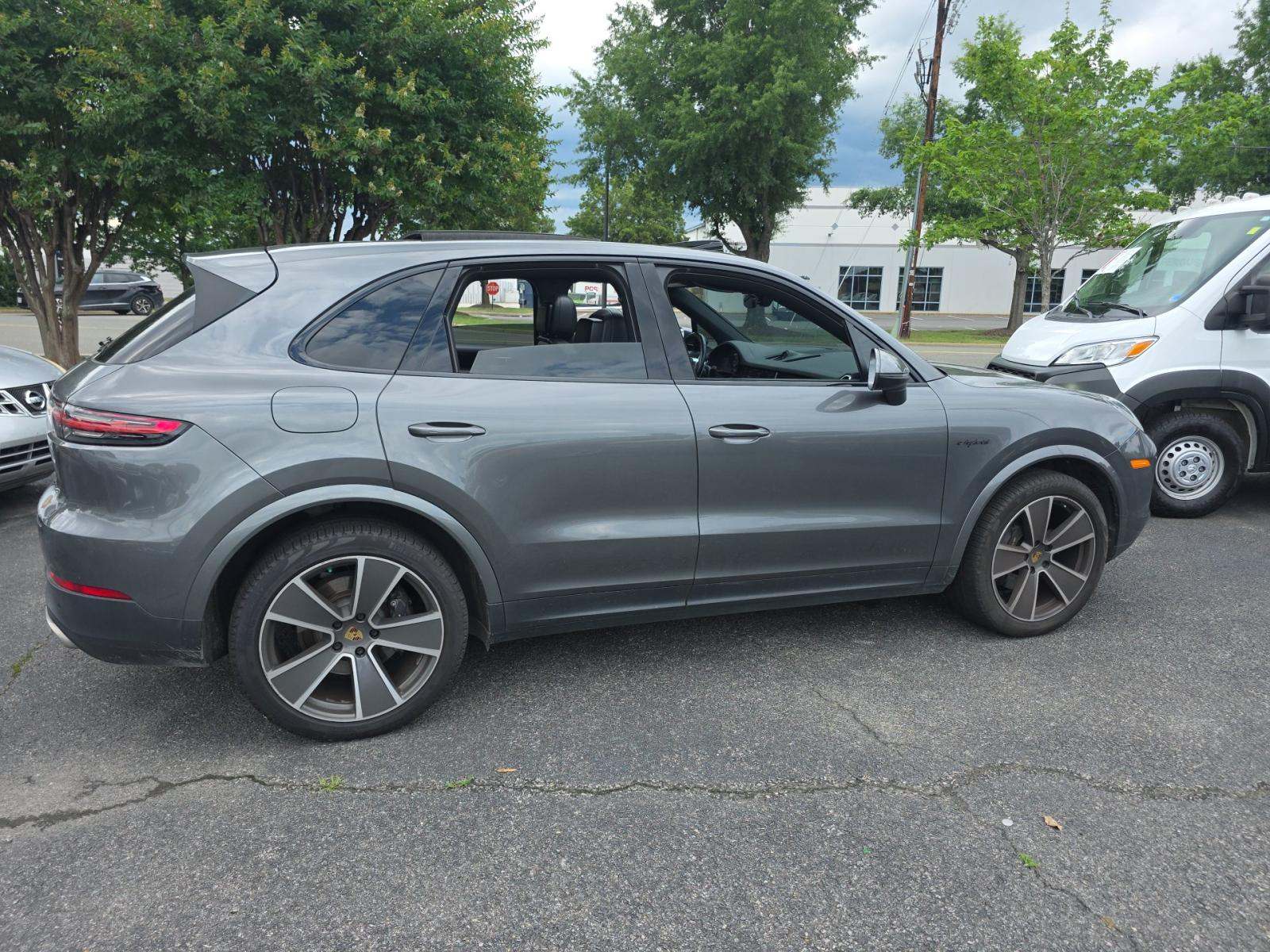 PORSCHE CAYENNE - 4
