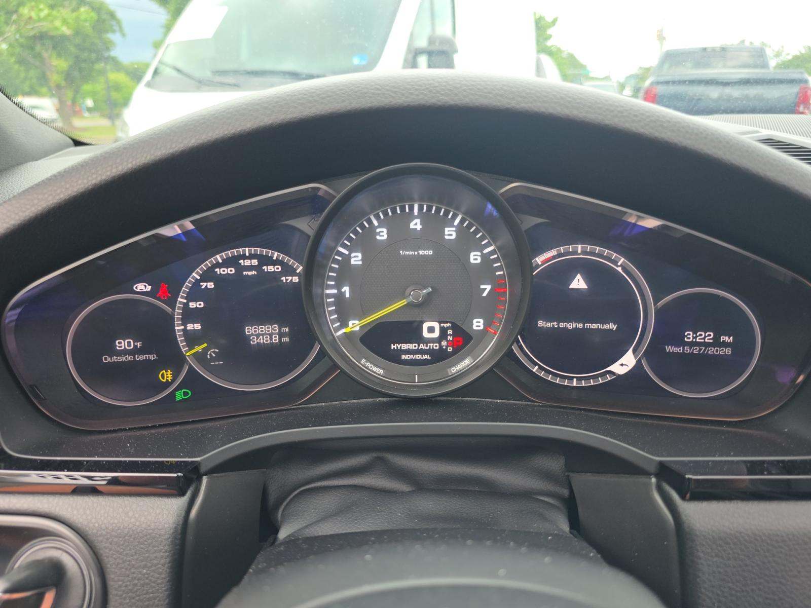 PORSCHE CAYENNE - 9