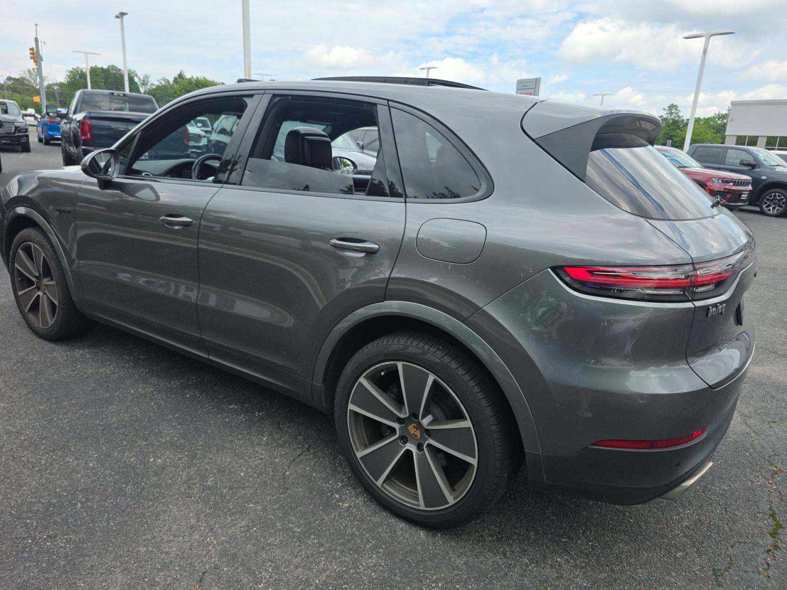PORSCHE CAYENNE - 2