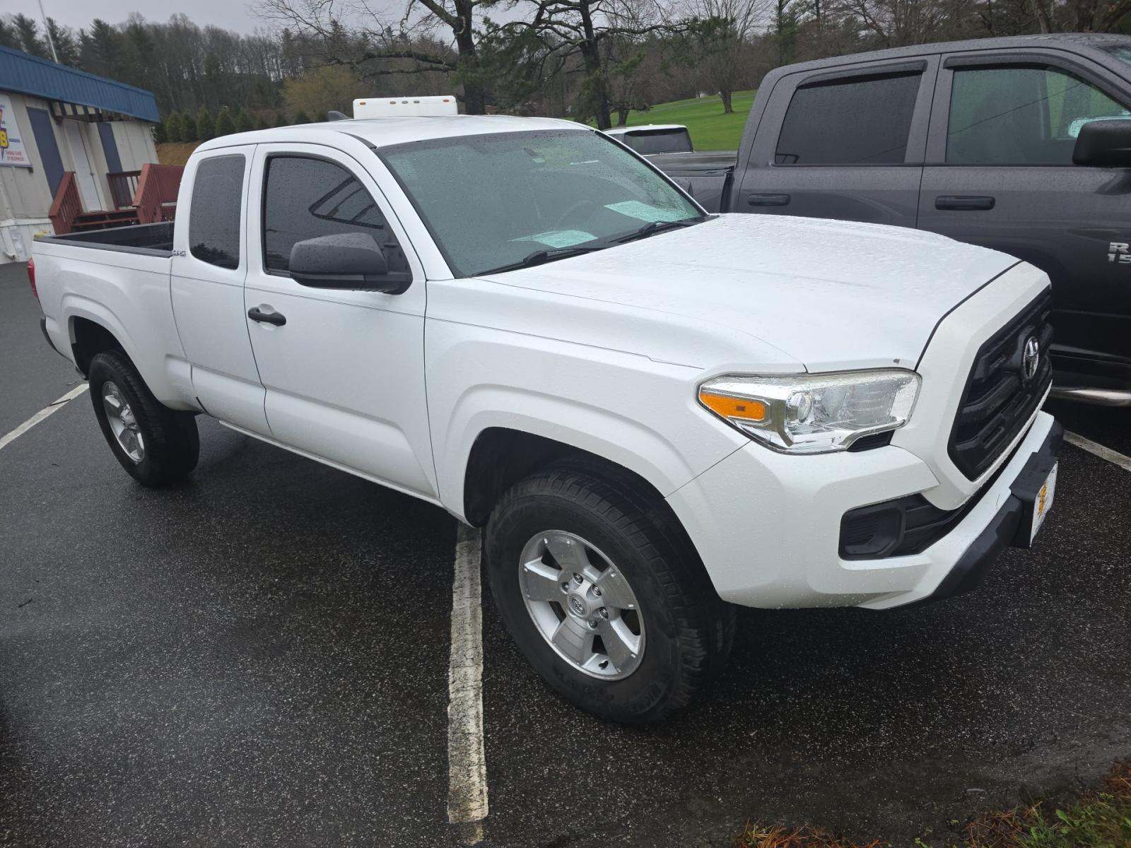 2016 Toyota Tacoma SR RWD