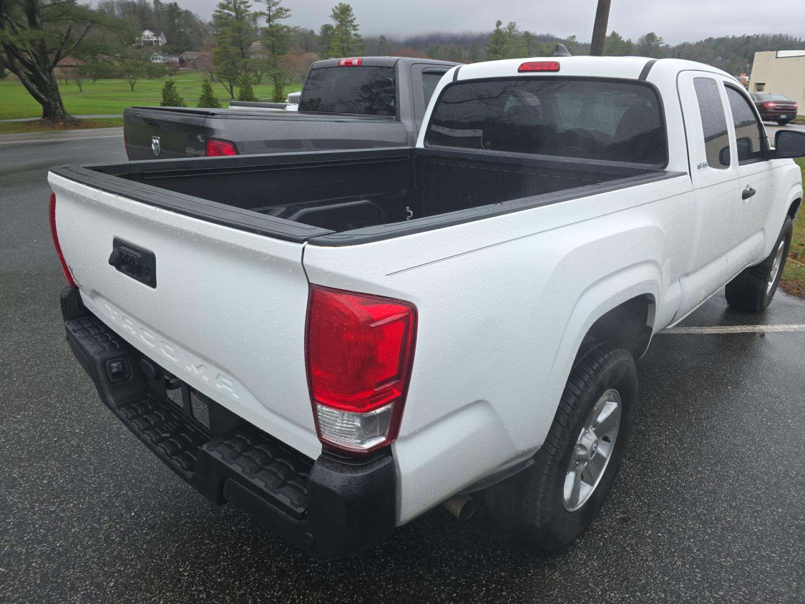 2016 Toyota Tacoma SR RWD