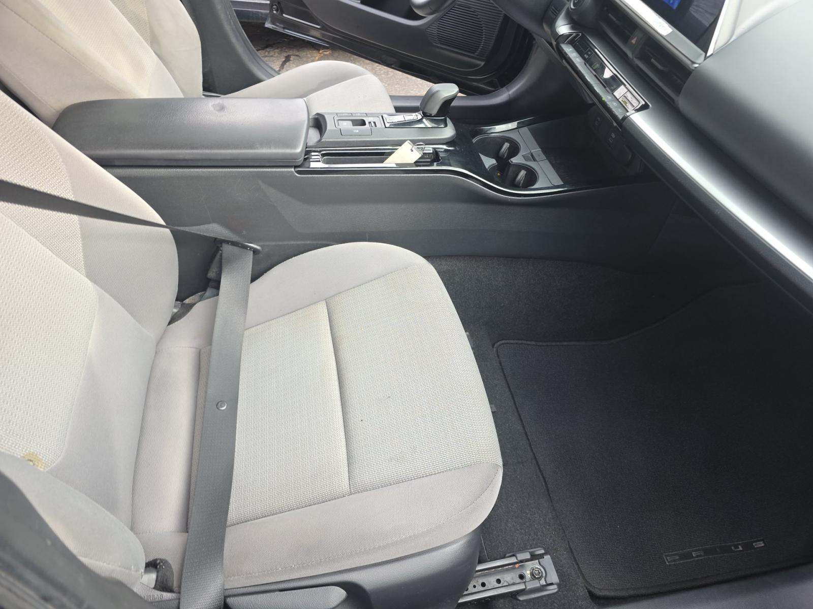 2023 Toyota Prius LE FWD