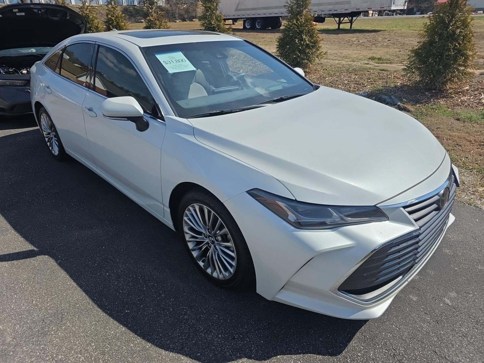 2019 Toyota Avalon Limited FWD