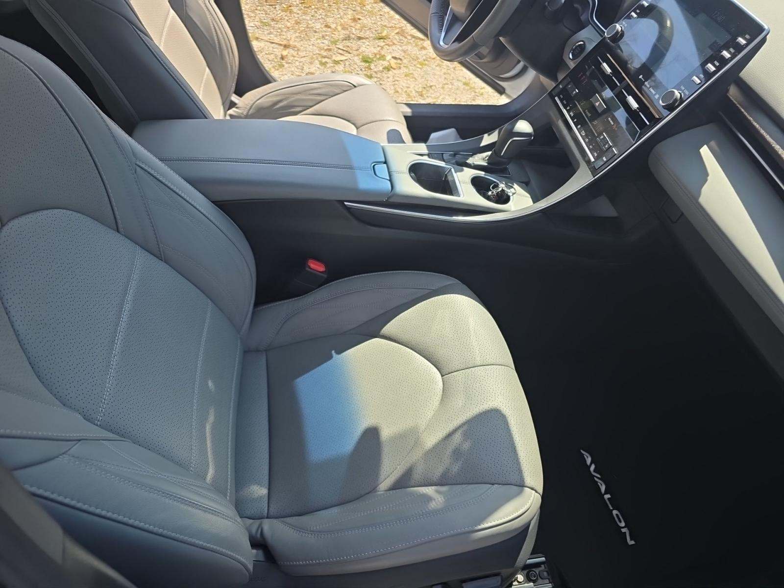 2019 Toyota Avalon Limited FWD