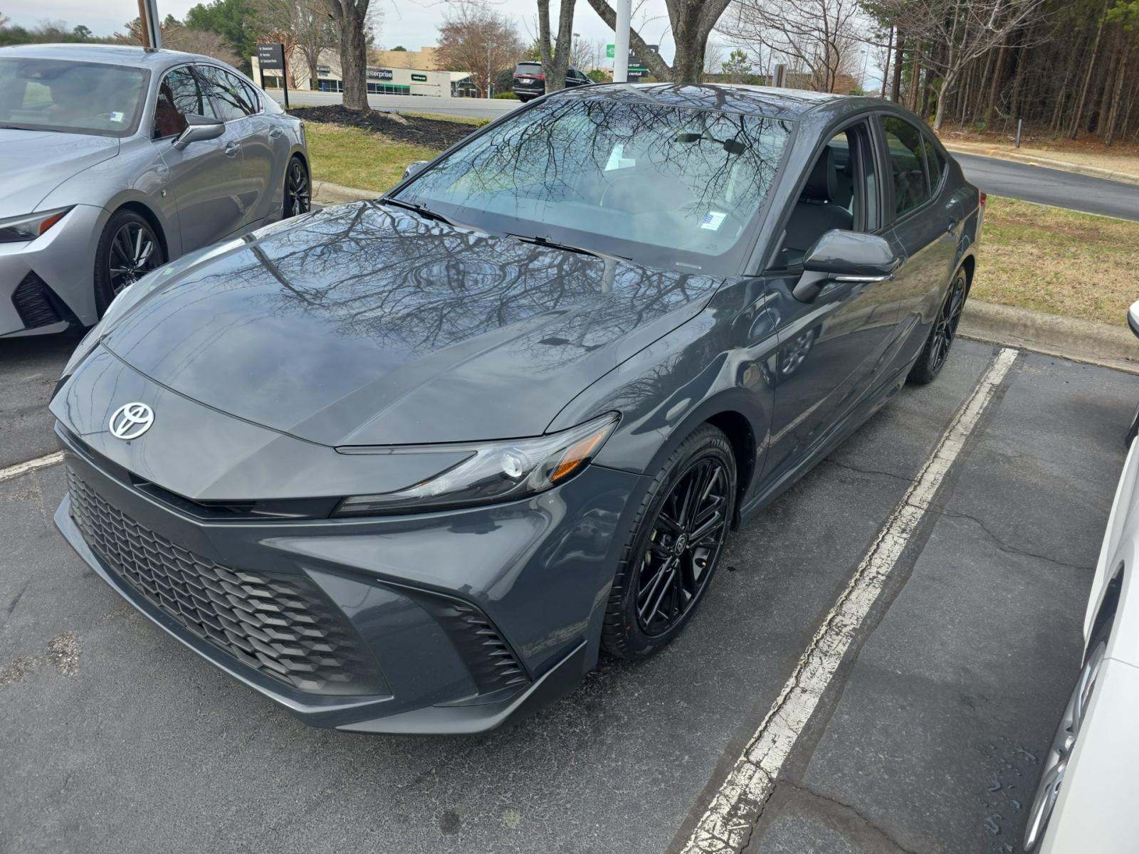 2025 Toyota Camry SE FWD