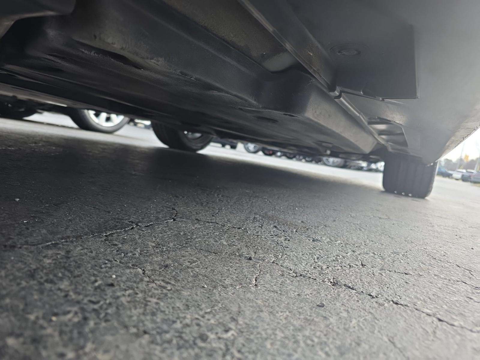 2025 Toyota Camry SE FWD