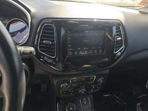 JEEP LATITUDE ALTITUDE EDITION - 9