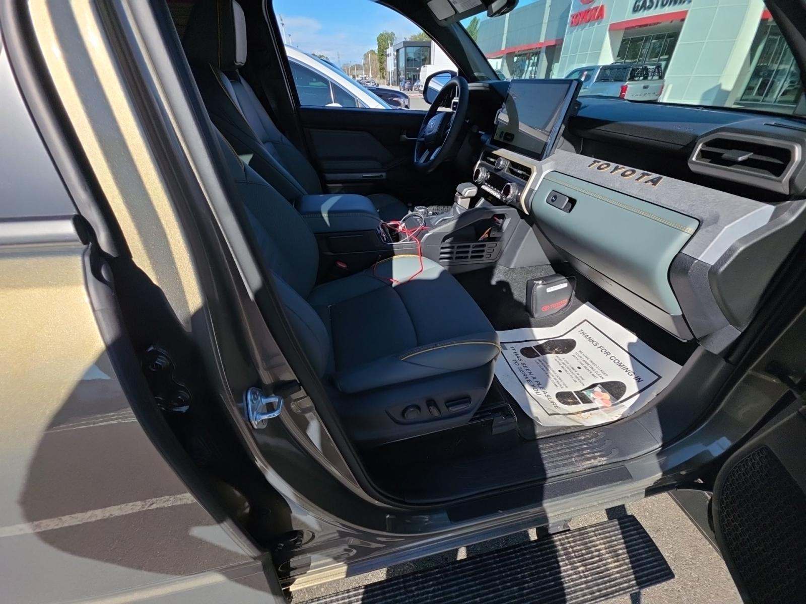 2025 Toyota Tacoma Hybrid Trailhunter AWD