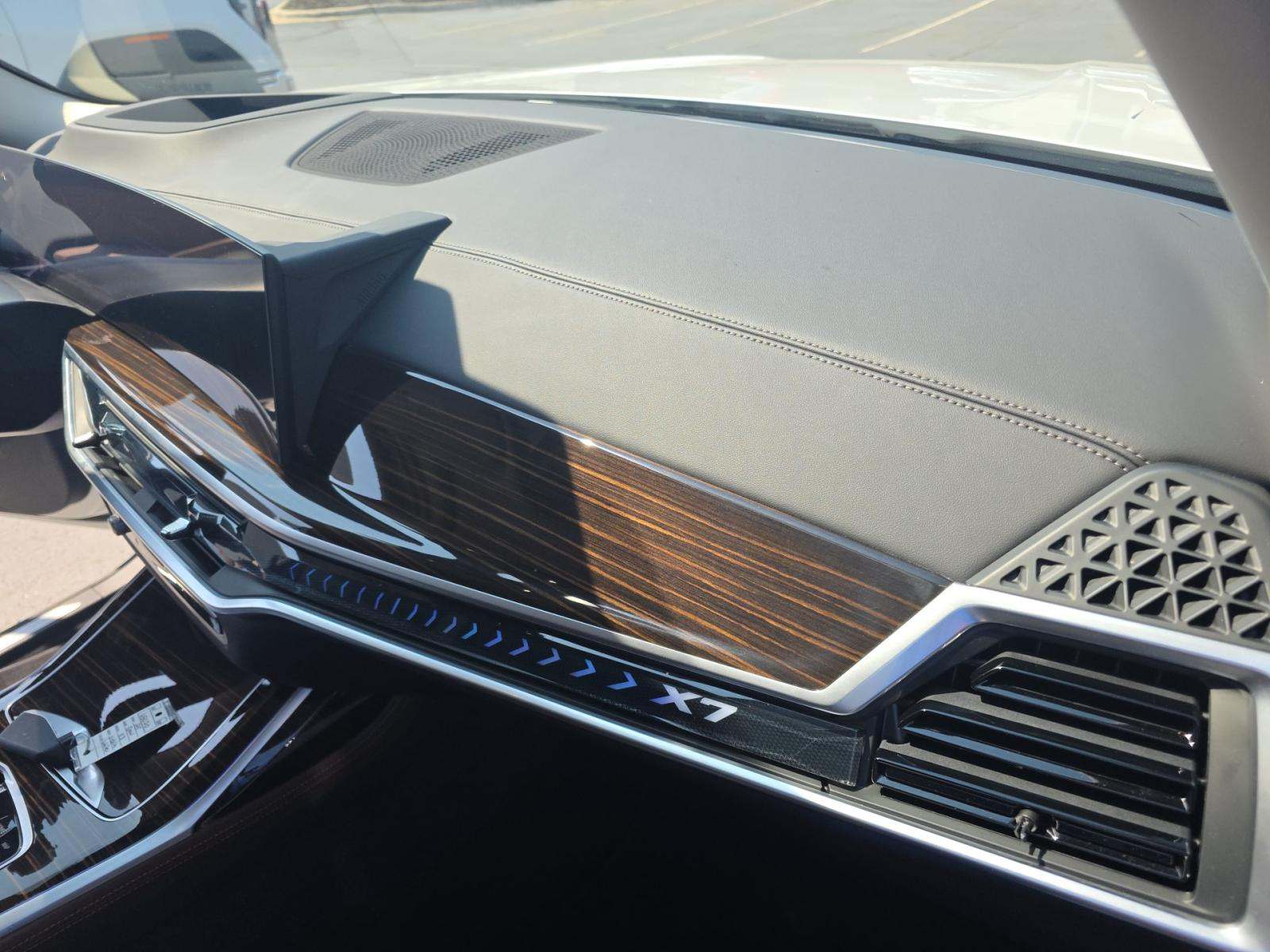 2026 BMW X7 xDrive40i AWD