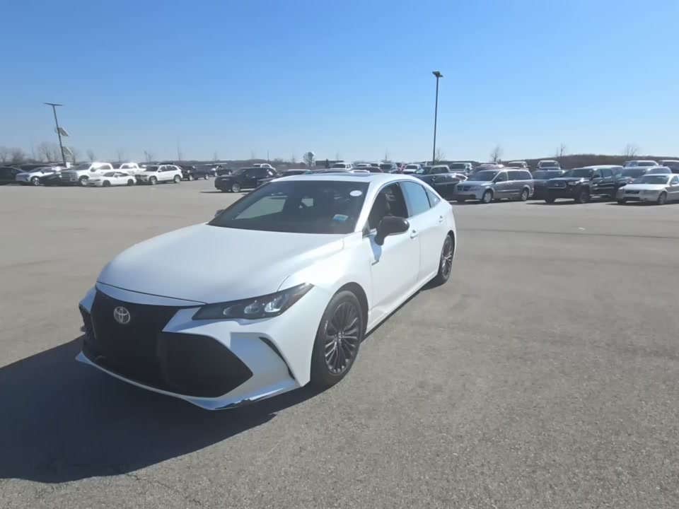 2020 Toyota Avalon Hybrid XSE FWD