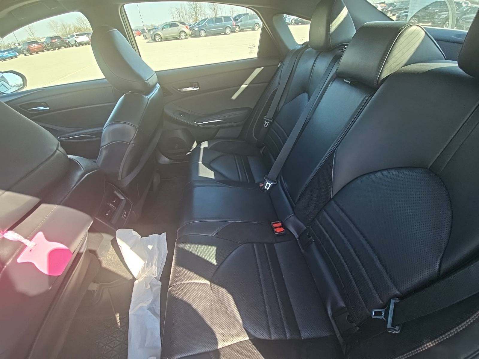 2020 Toyota Avalon Hybrid XSE FWD