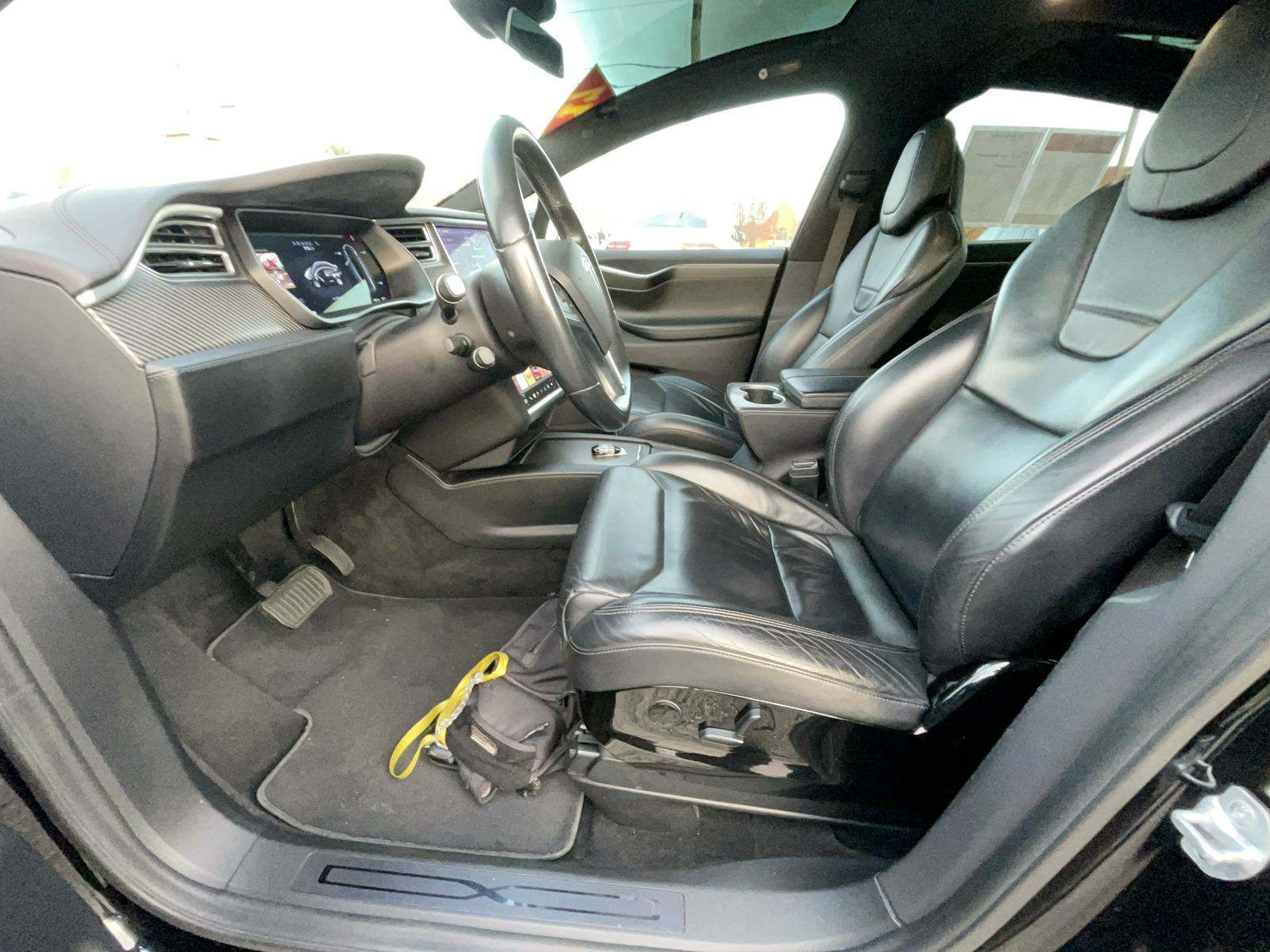 2017 Tesla Model X 75D AWD