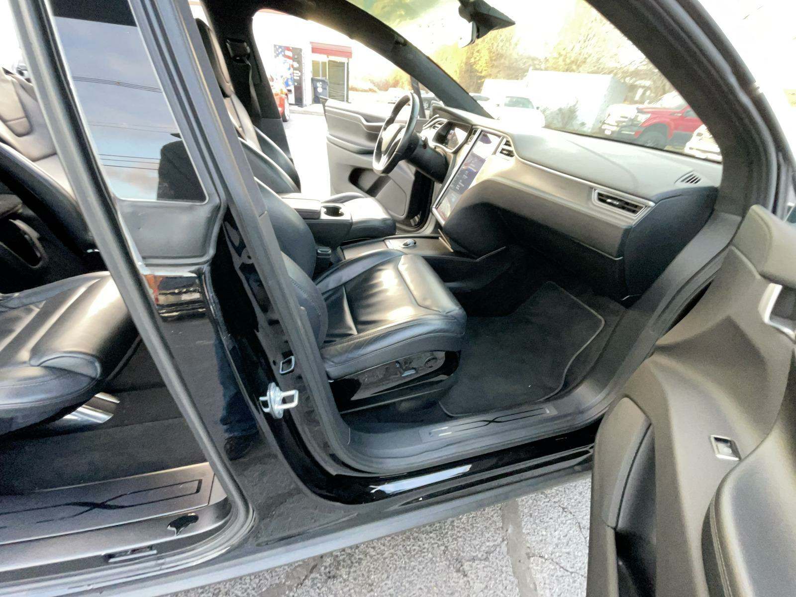 2017 Tesla Model X 75D AWD