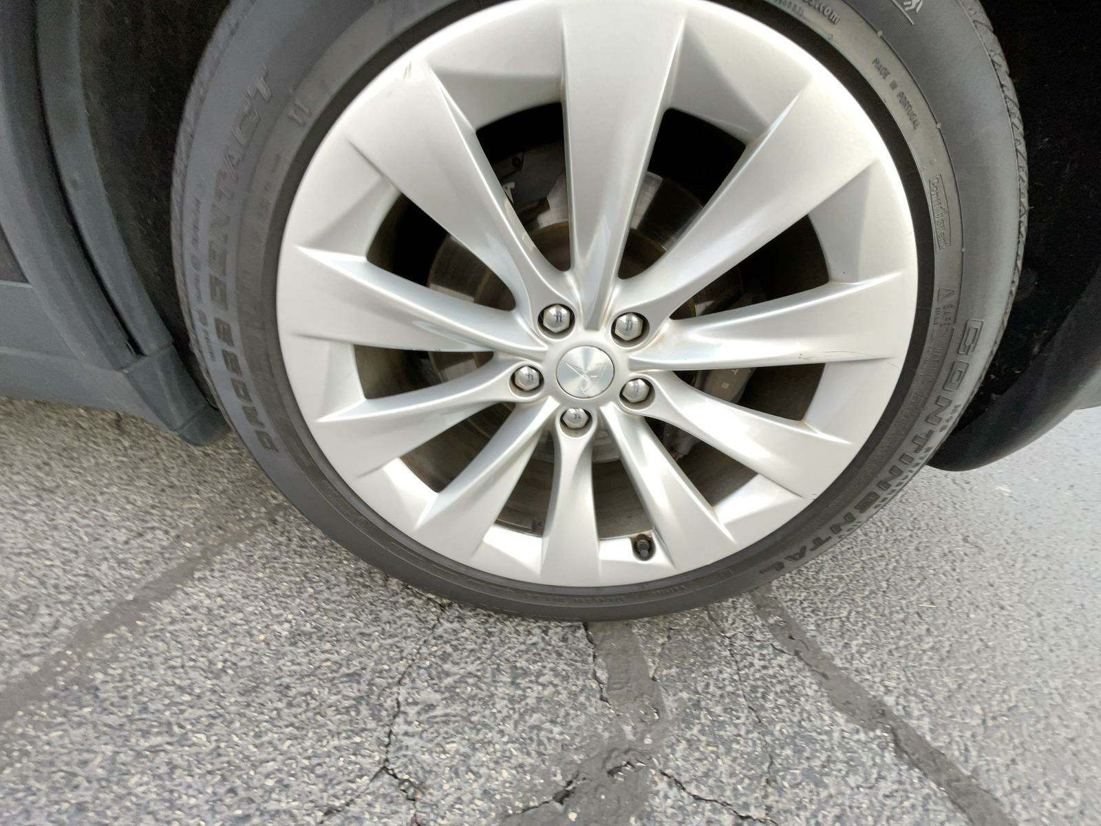 2017 Tesla Model X 75D AWD