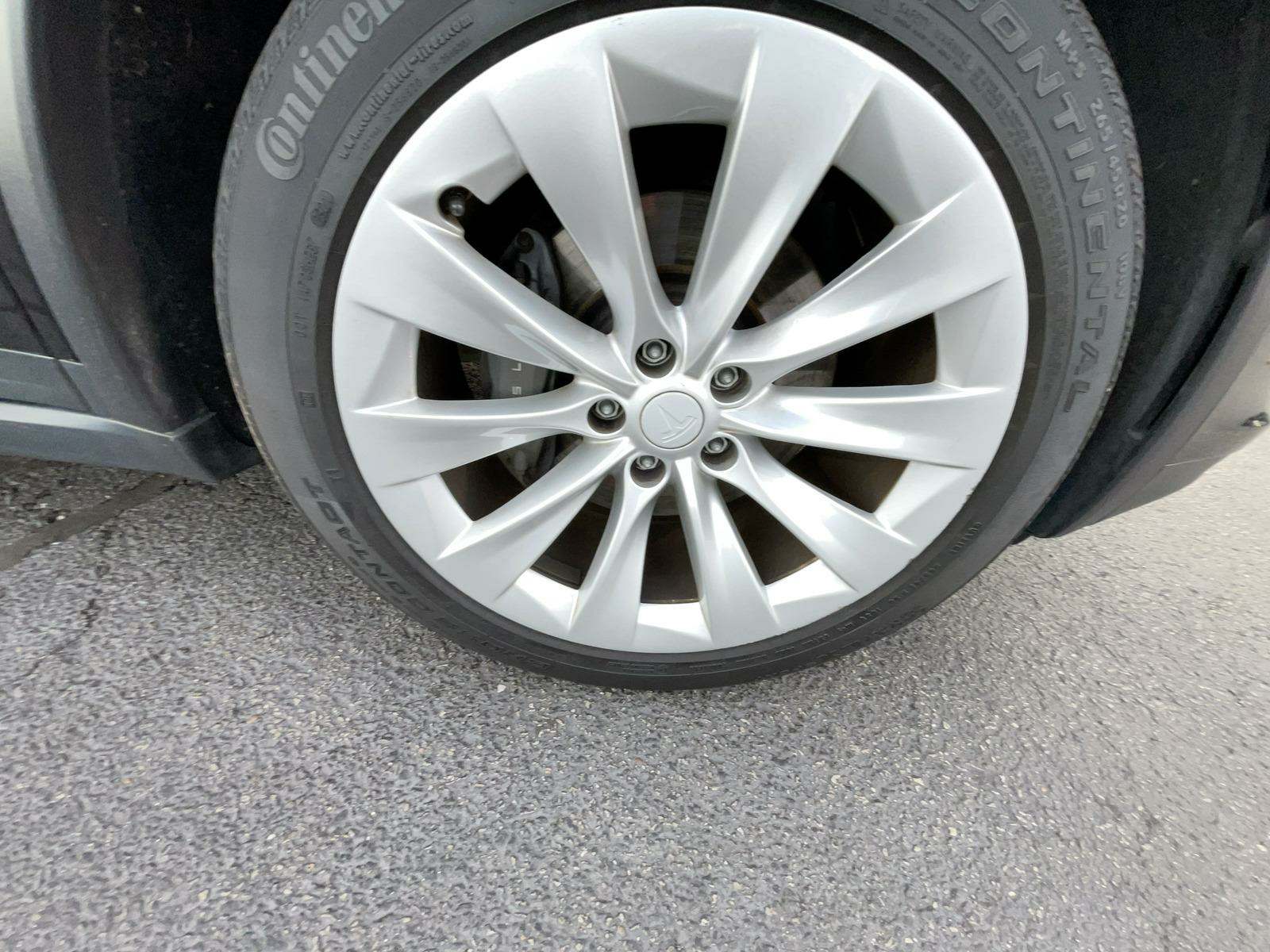 2017 Tesla Model X 75D AWD