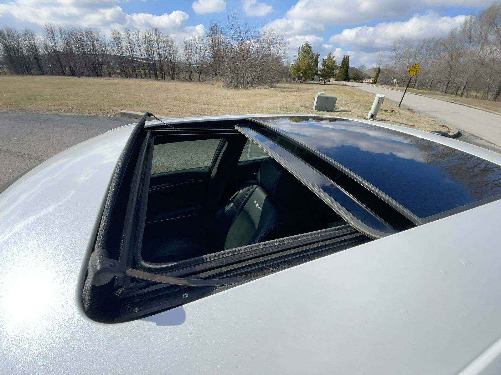 2012 Chrysler 300 SRT8 RWD