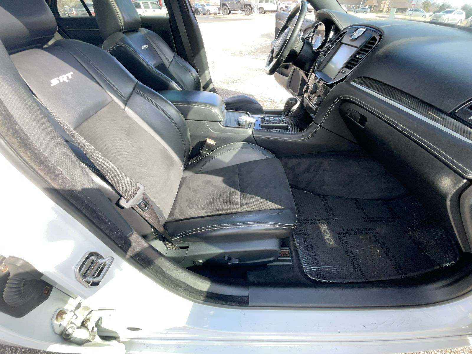 2012 Chrysler 300 SRT8 RWD