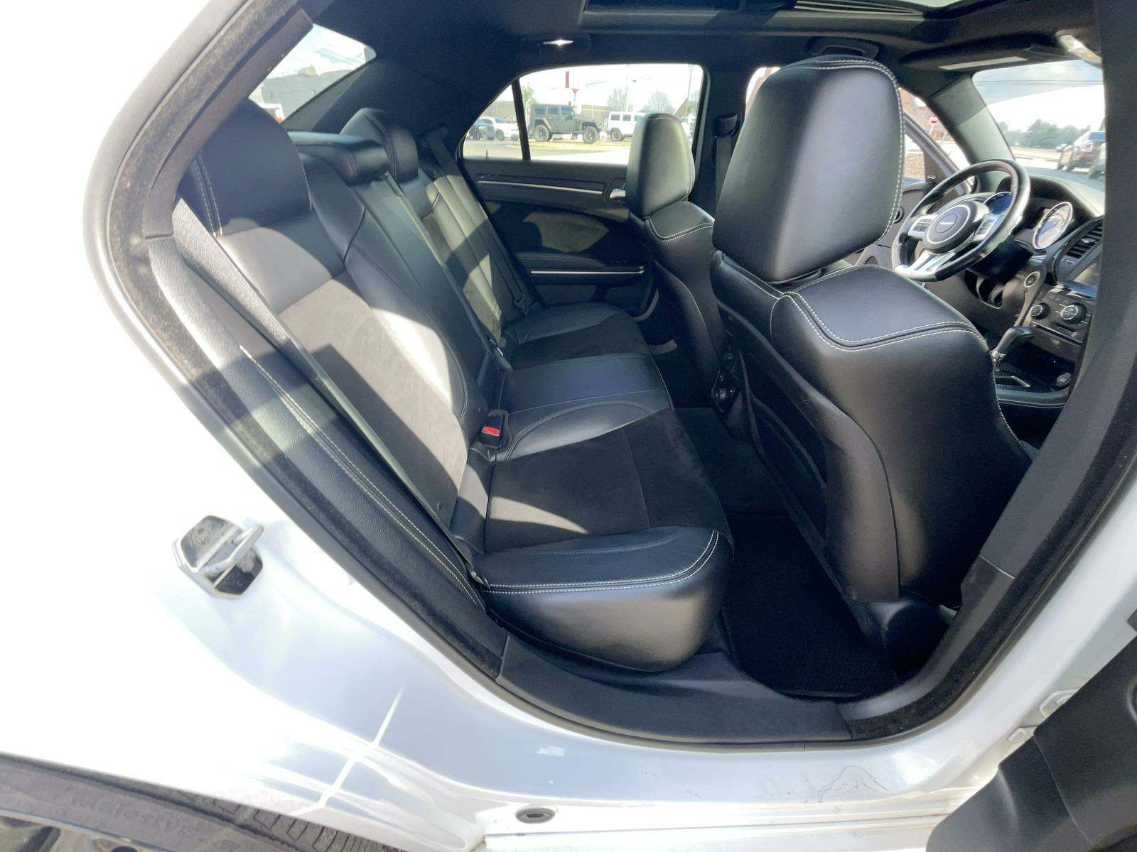 2012 Chrysler 300 SRT8 RWD