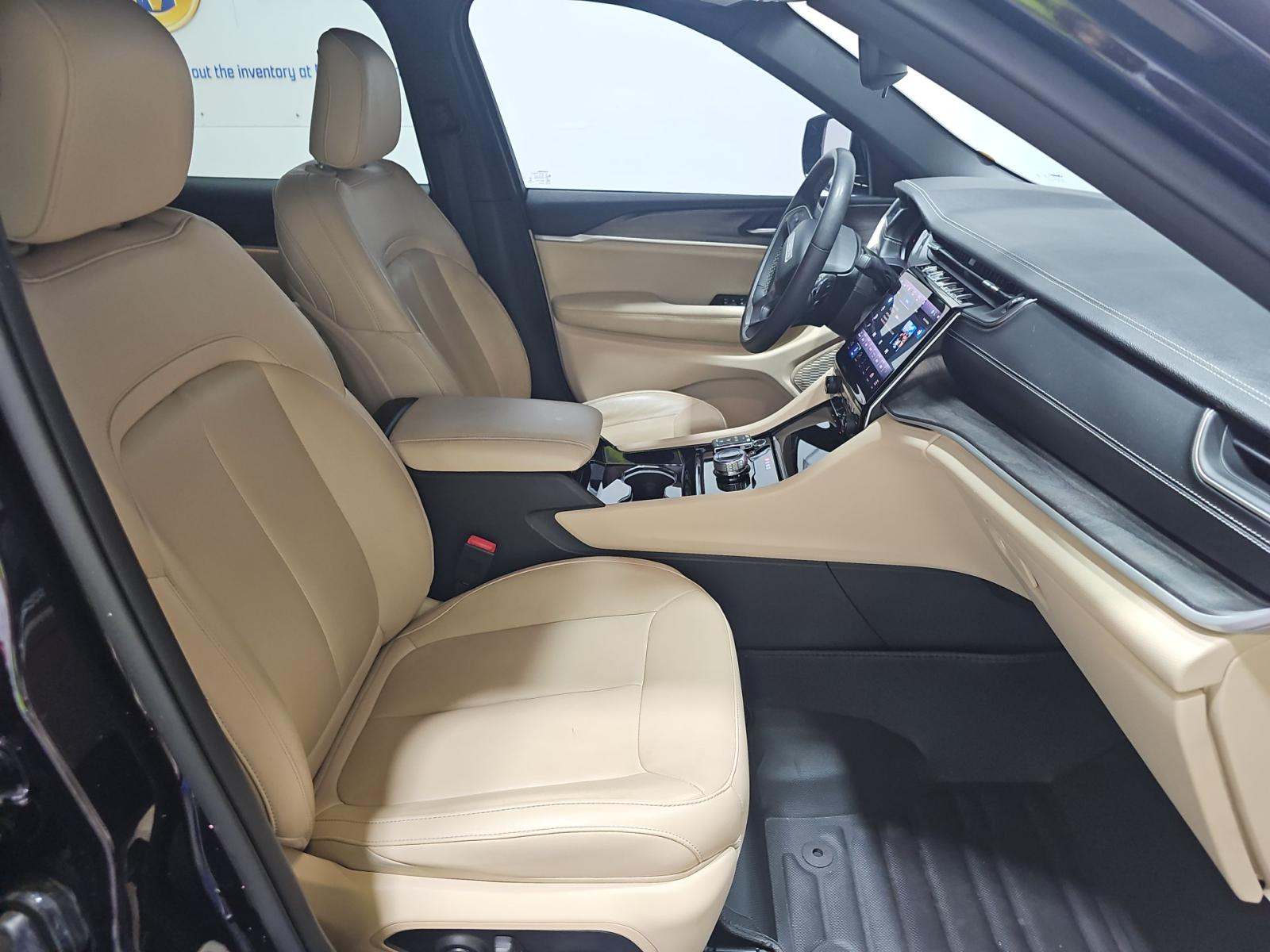 2023 Jeep Grand Cherokee L Limited RWD