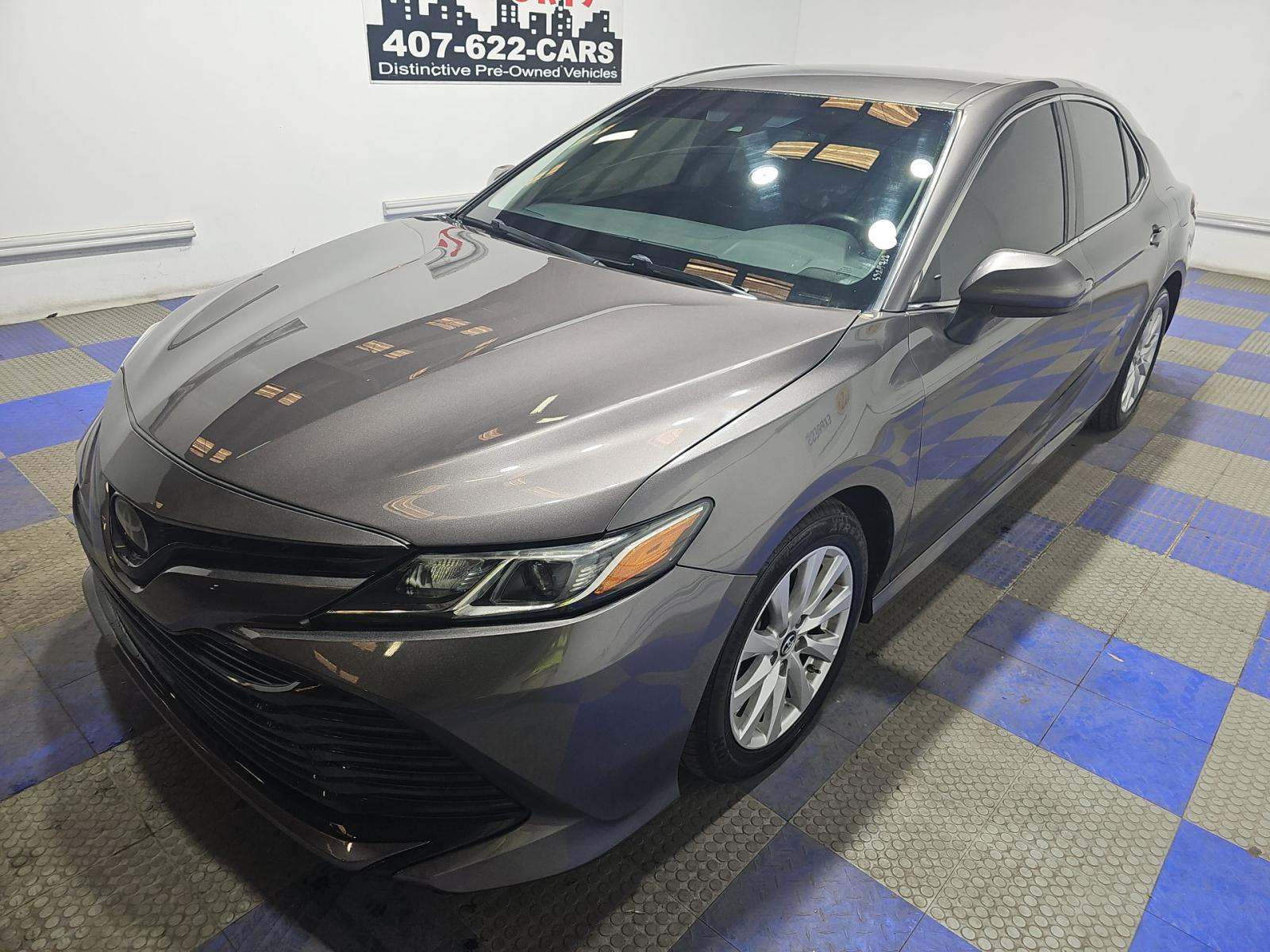 TOYOTA CAMRY - 1