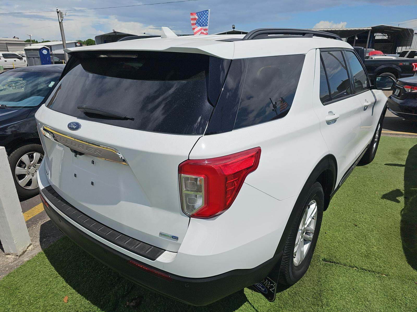 FORD EXPLORER - 3