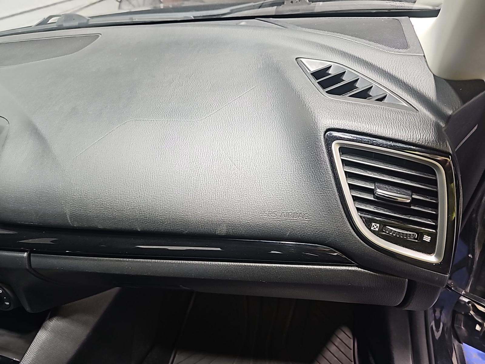 2015 MAZDA MAZDA3 i Sport FWD