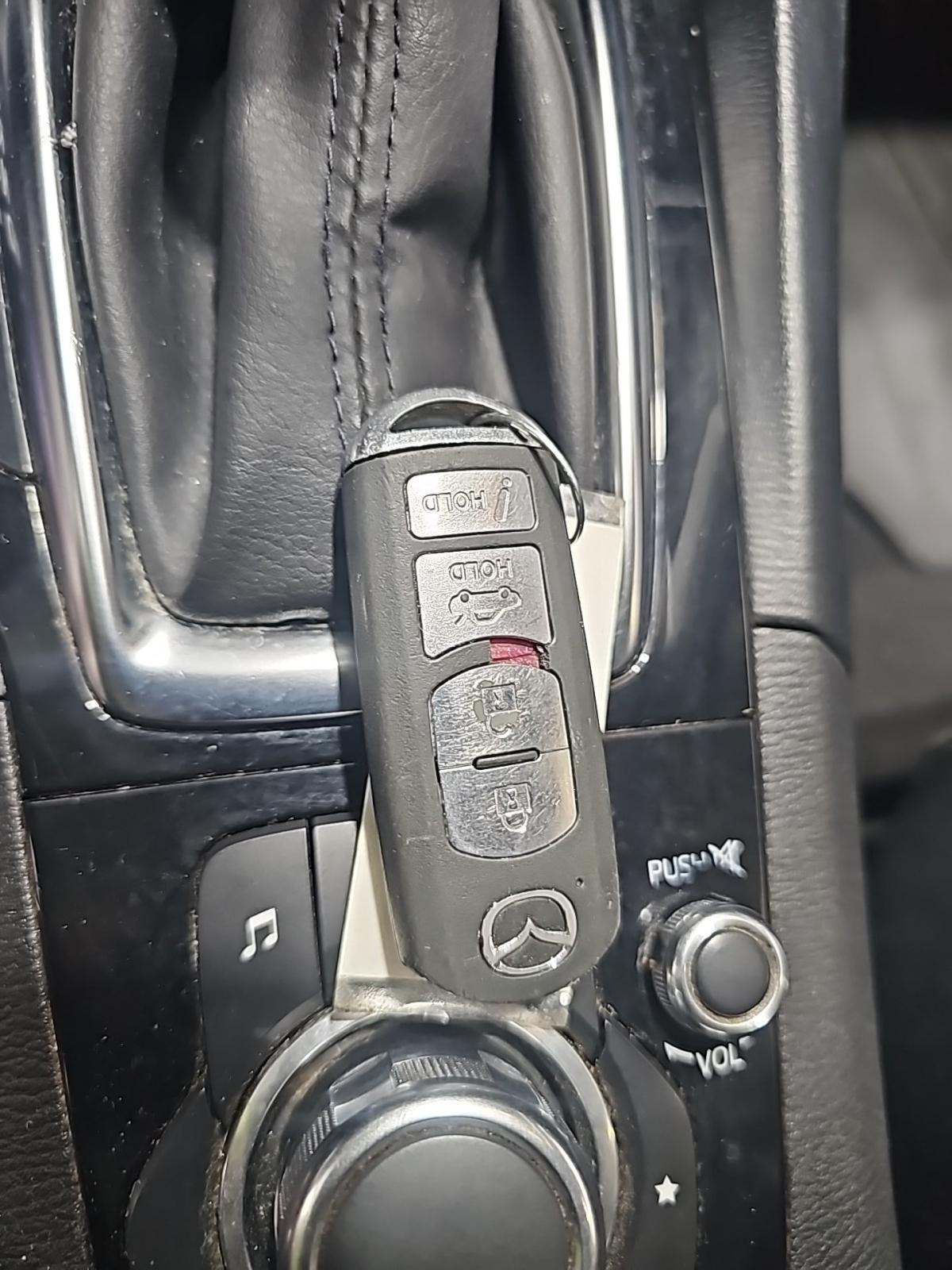 2015 MAZDA MAZDA3 i Sport FWD